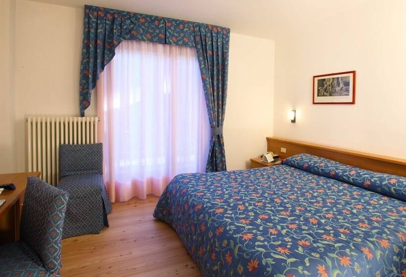 Hotel Garni Lago Nembia