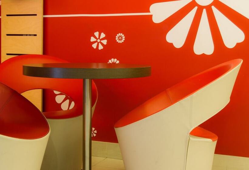 هتل Ibis Porto Centro São Bento