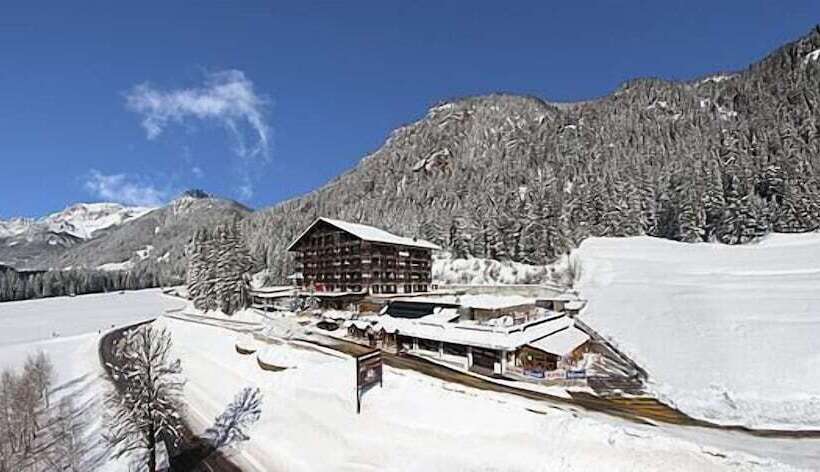 هتل Il Caminetto Sport