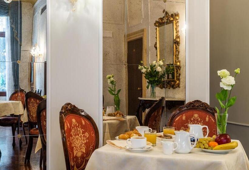 Fotos del hotel Locanda Sant'Agostin:  17
