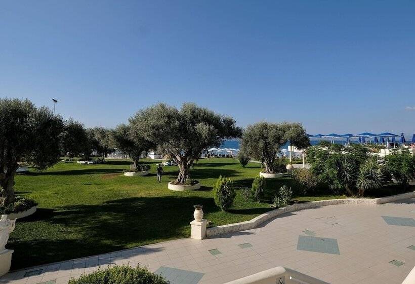 هتل Palmariva Beach