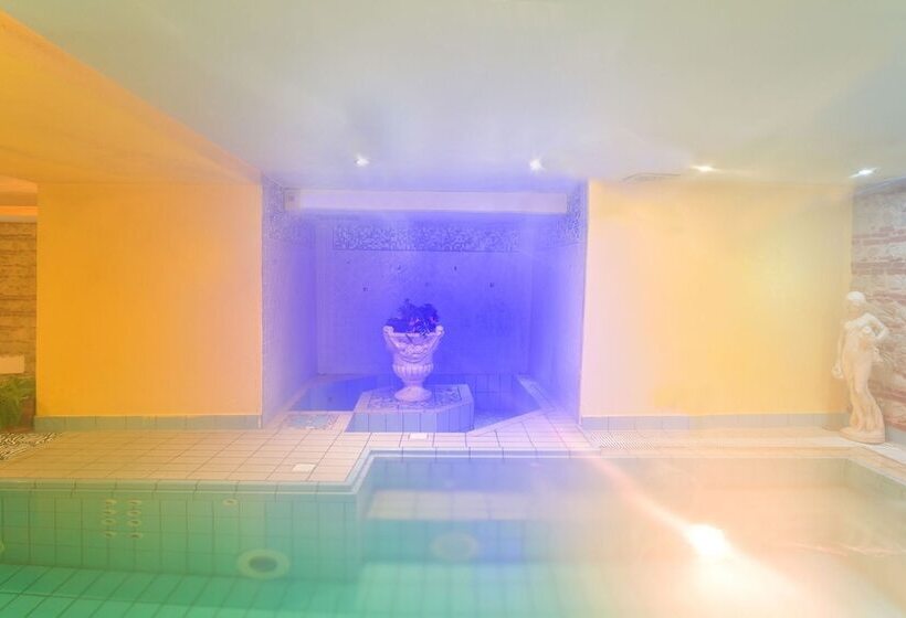 هتل Parco Dei Principi Resort & Spa