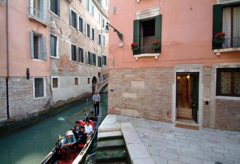 Fotos del hotel Residence Corte Grimani:  15