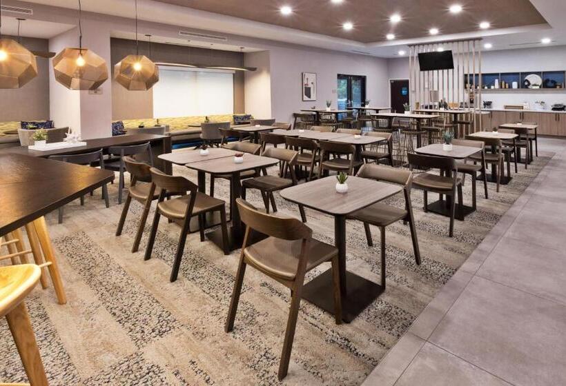 هتل Springhill Suites Birmingham Colonnade