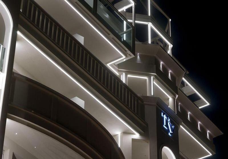 هتل Tiffany's