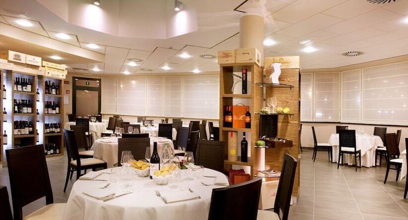 هتل Torino  San Luigi  Ristorante Trait D Union