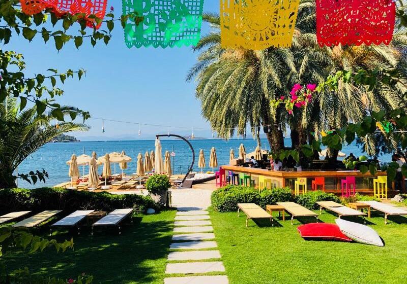 استراحتگاه Toka Bodrum Hotel & Beach Club