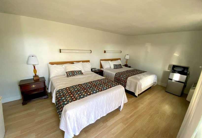 모텔 Rodeway Inn