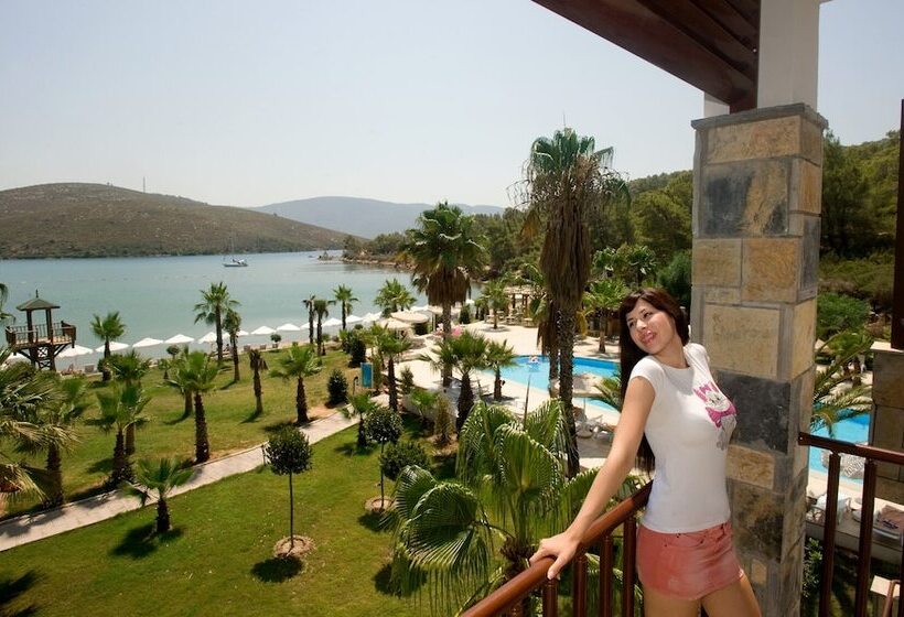 Green Bay Resort & Spa