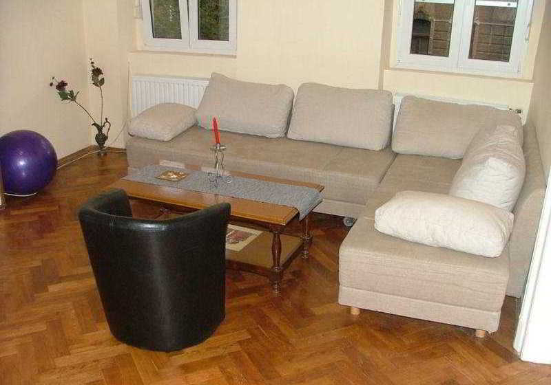Dominik Apartman