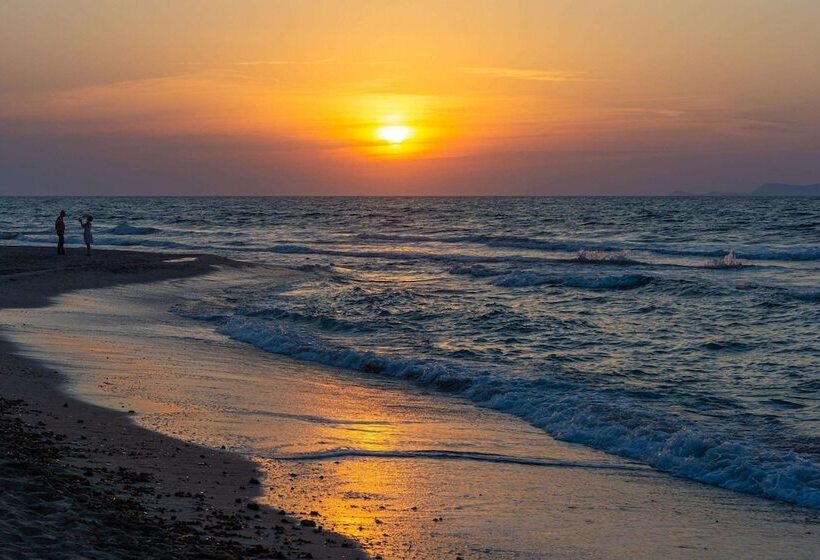 هتل Anissa Beach