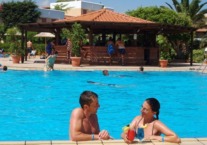 هتل Anissa Beach