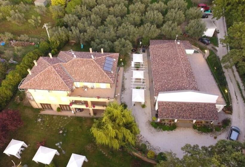 Отель Antica Locanda Della Via Francigena