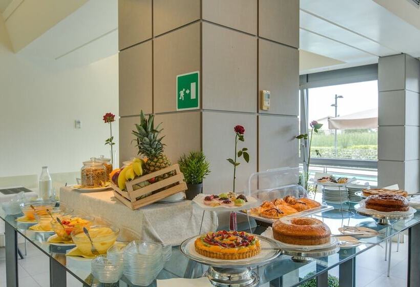 Fotos del hotel Ardeatina Park:  11