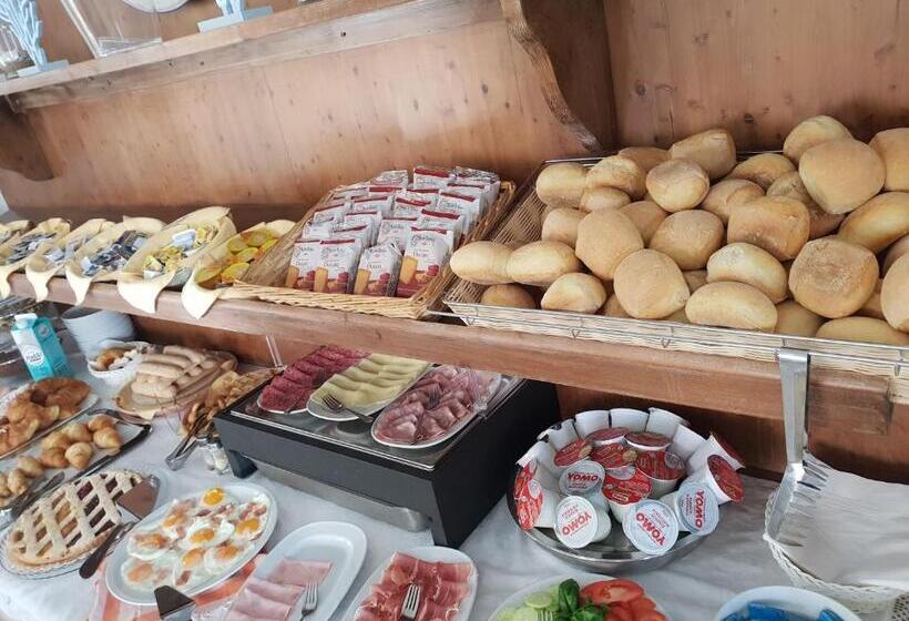 فندق Castello Di Tavolara