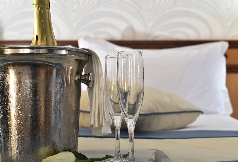 هتل Constantinou Bros Asimina Suites