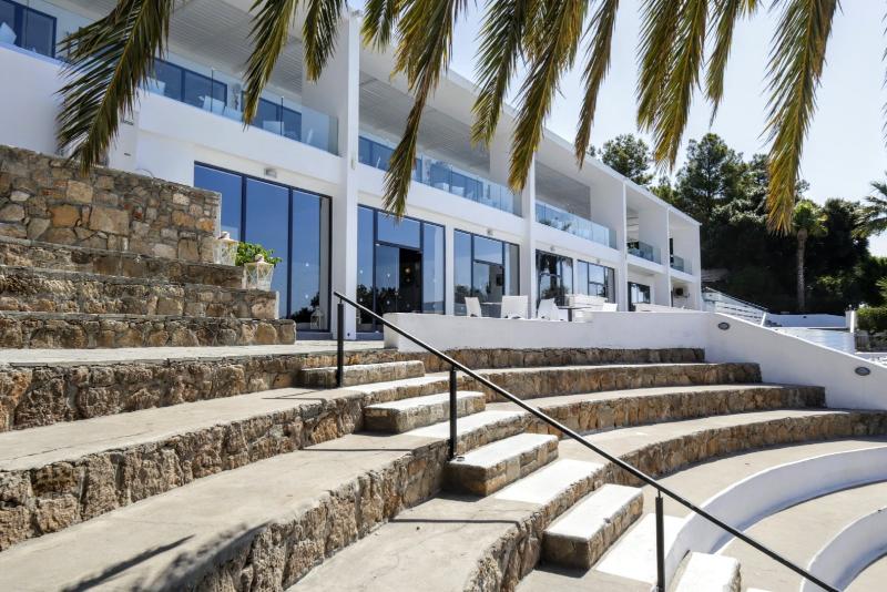 هتل Ellia Resort