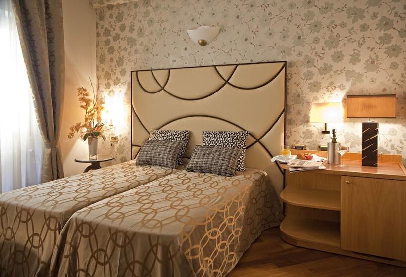 Fotos del hotel Europa:  33 Fotos del hotel Europa:  33