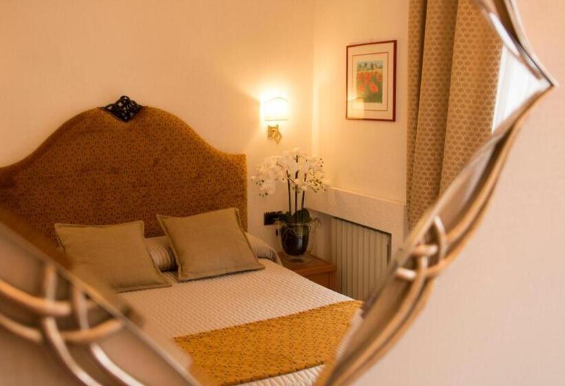 Fotos del hotel Europa:  8 Fotos del hotel Europa:  8