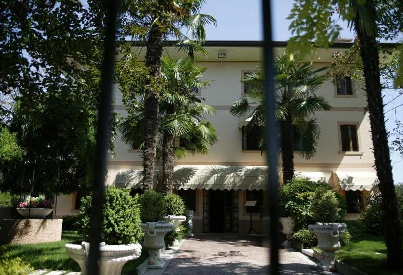 هتل Il Cecchini