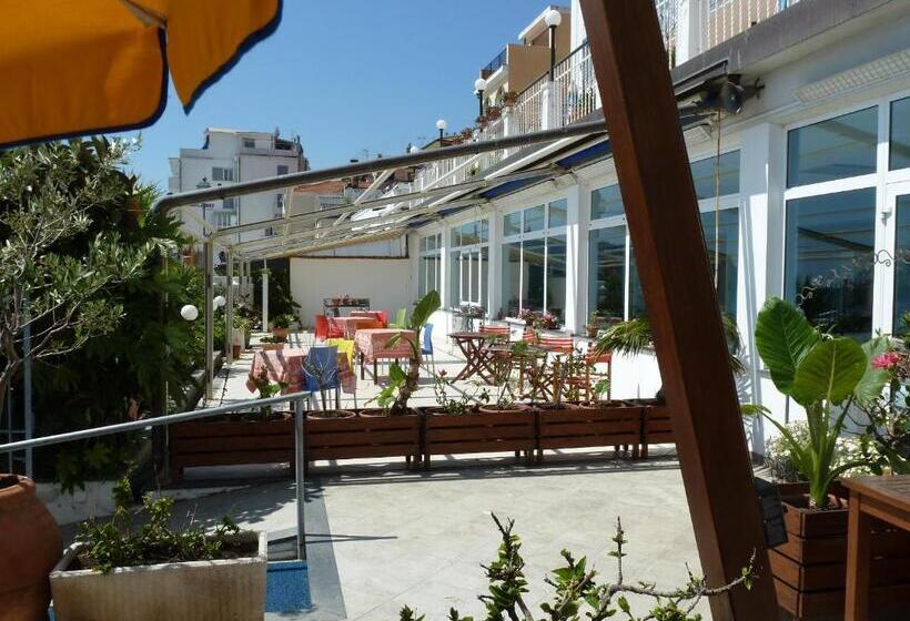 هتل La Balnearia
