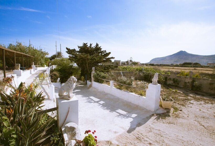 هتل L'oasi Villaggio Albergo
