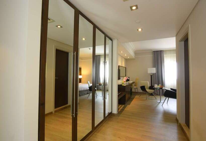 هتل Ramada By Wyndham Downtown Beirut