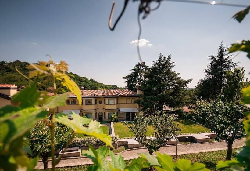 فندق Relais Chateaux Da Vittorio