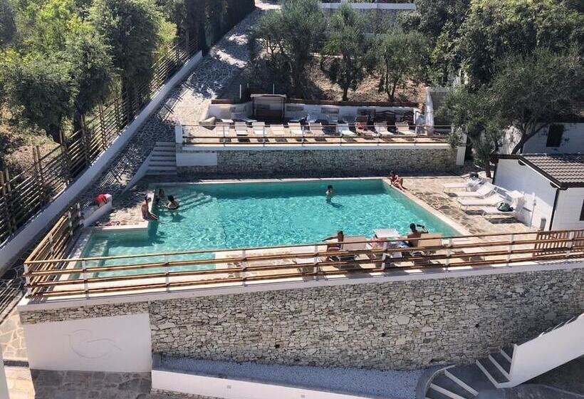هتل Riviera
