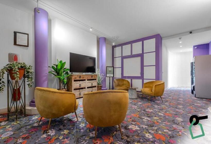 Hotiday Aparthotel Firenze
