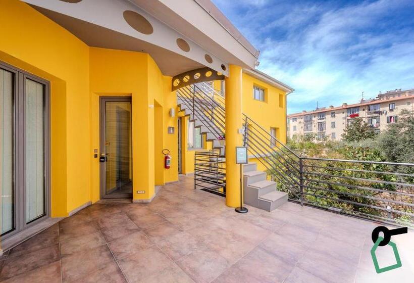 Hotiday Aparthotel Firenze