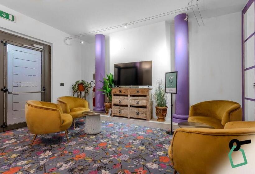 Hotiday Aparthotel Firenze