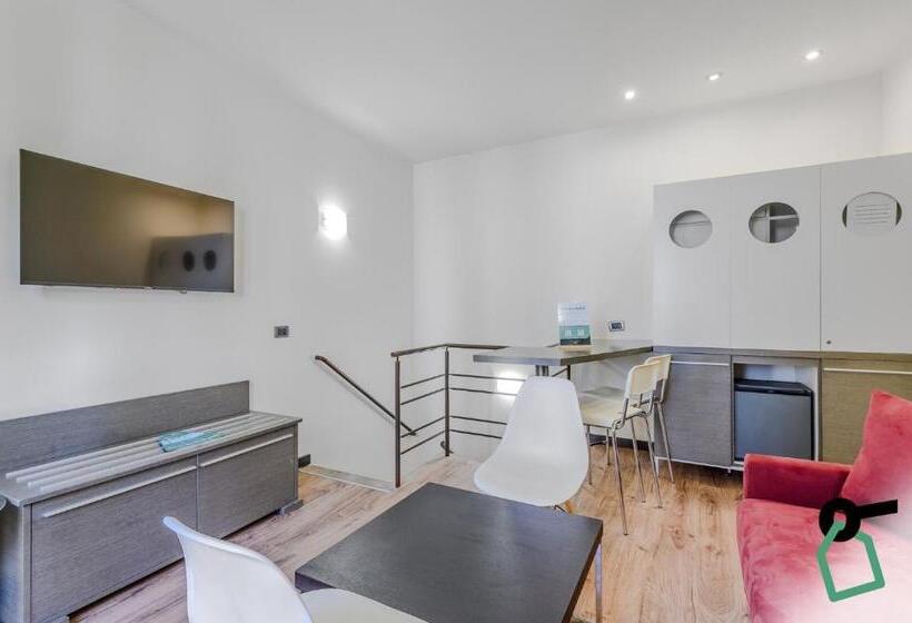Hotiday Aparthotel Firenze
