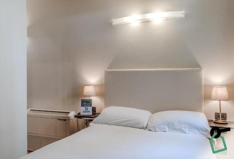 Hotiday Aparthotel Firenze