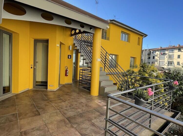 Hotiday Aparthotel Firenze