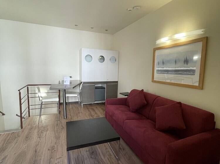 Hotiday Aparthotel Firenze