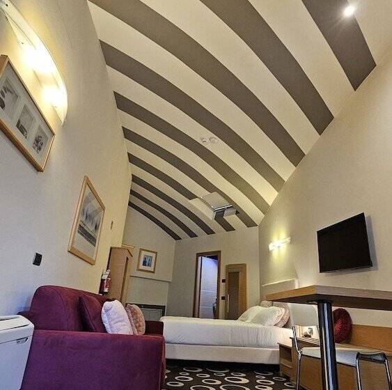 Hotiday Aparthotel Firenze