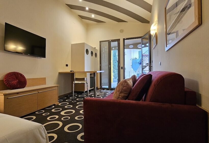 Hotiday Aparthotel Firenze