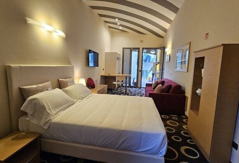 Hotiday Aparthotel Firenze