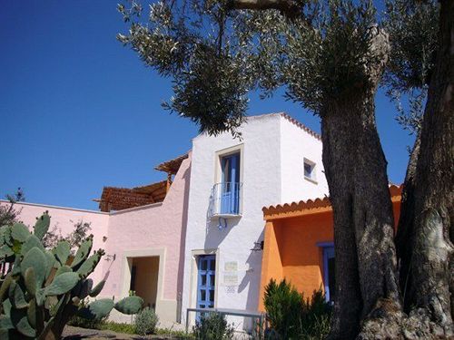 בית מלון כפרי S'acqua Sassa Resort