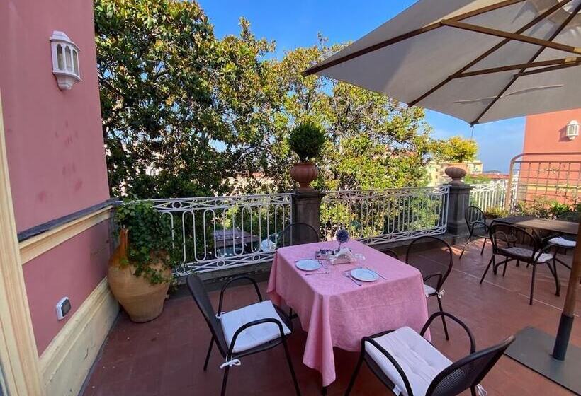 فندق The Secret Garden Relais