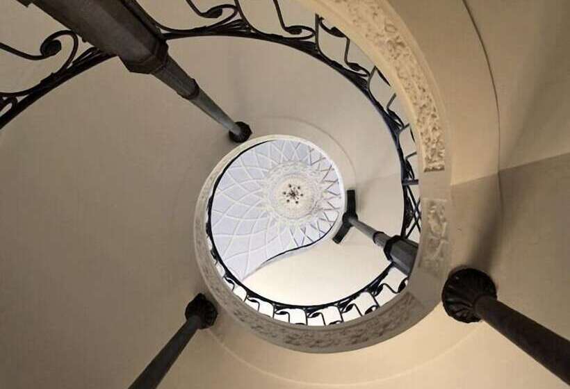 فندق The Secret Garden Relais