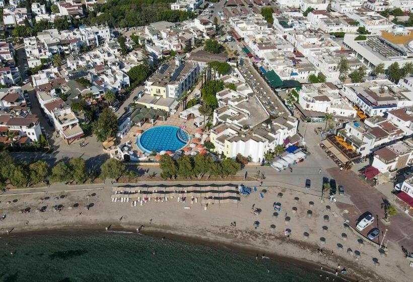 Yelken Mandalinci Spa & Wellness Hotel   All Inclusive