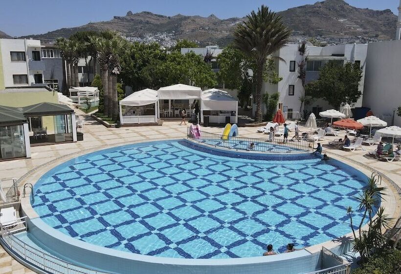 Yelken Mandalinci Spa & Wellness Hotel   All Inclusive
