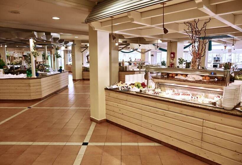 אתר נופש Robinson Kyllini Beach   All Inclusive