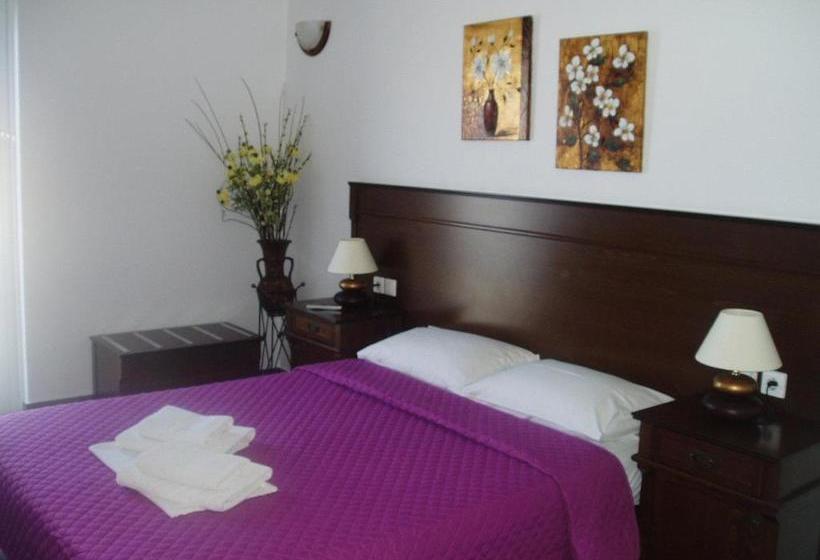 هتل Rita S Place