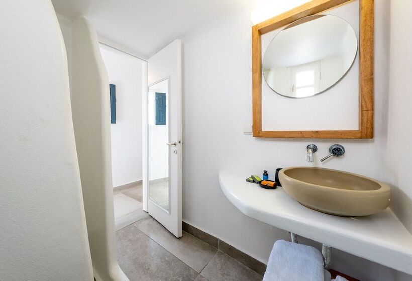 Amaze Suites