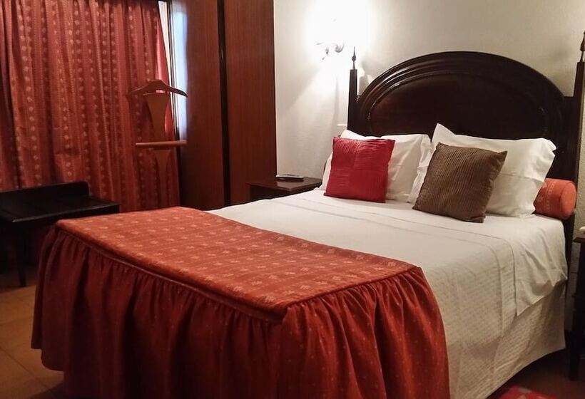 پانسیون Guest House Casa Dos Serpas
