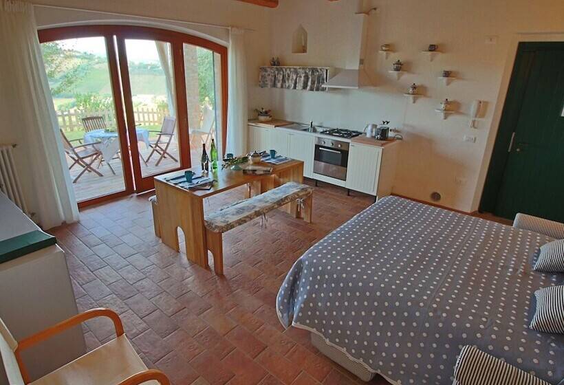 Cottage In Montelabbate With Pool, Garden, Bbq, Parking