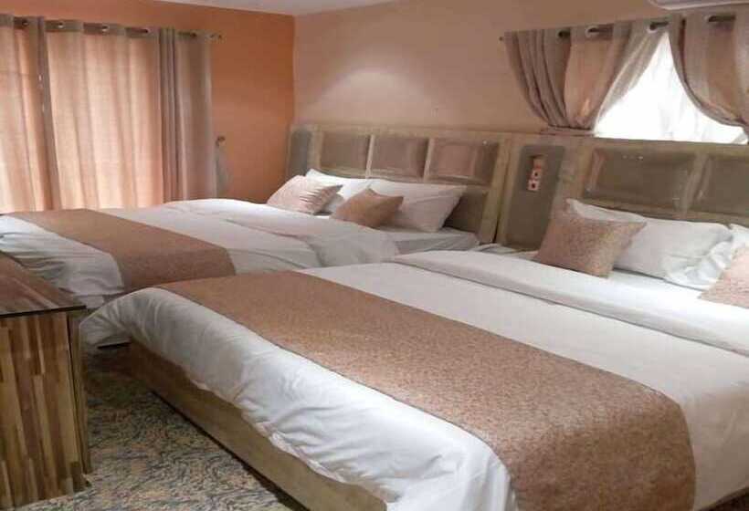 Royal Park Hotel And Suites